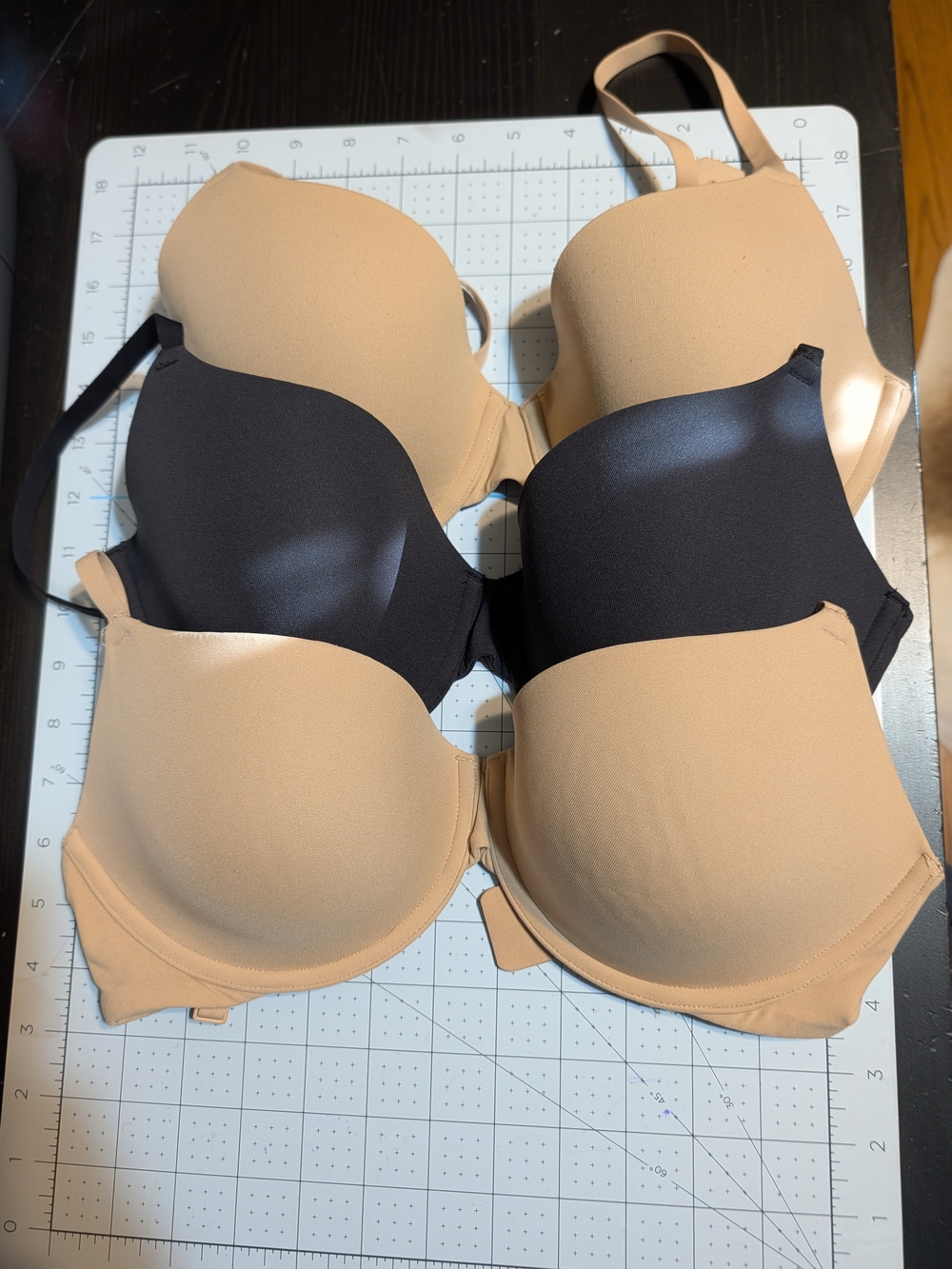 SKIMS Fits Every Body Everyday T-Shirt Bra - Set Of 3- Size 34D